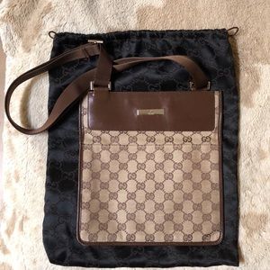 Gucci GG Messenger bag